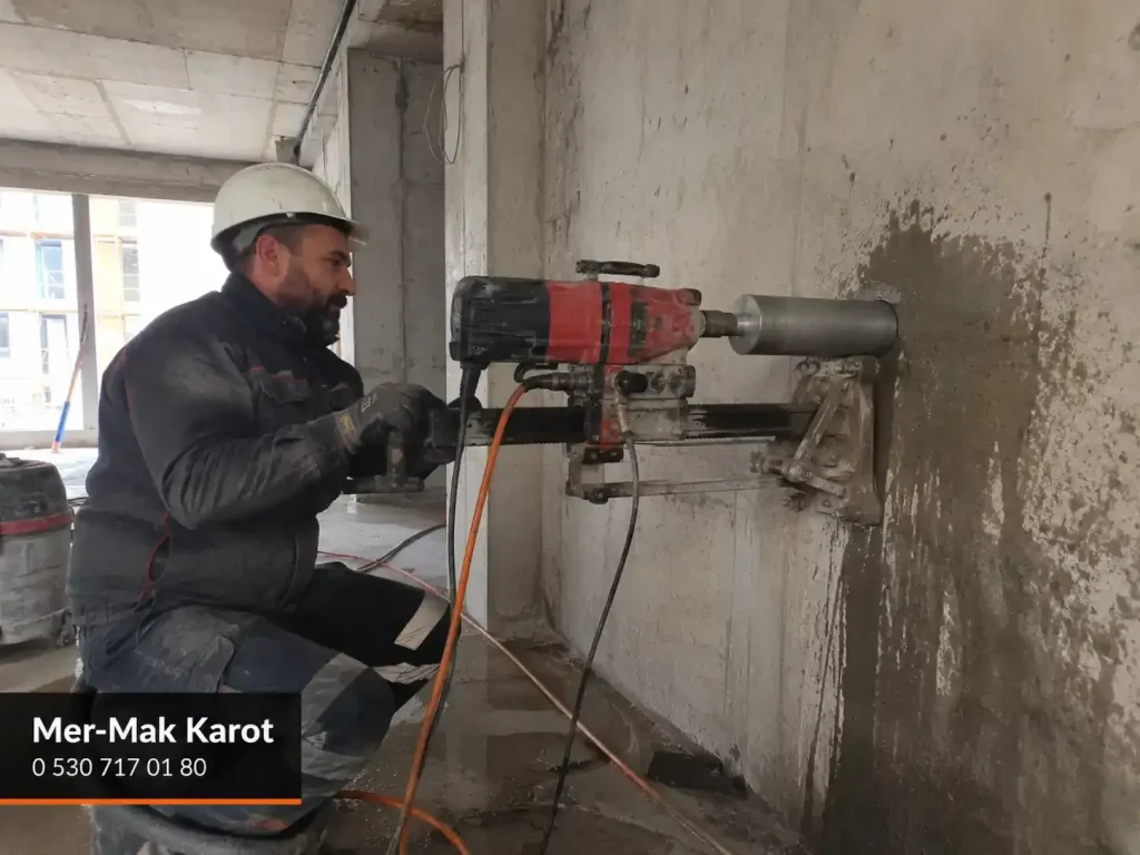 Beton delik açma